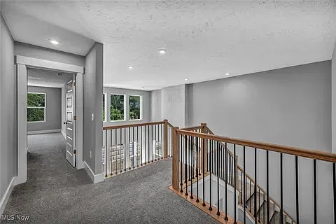 3 bed, 2092 sqft, $4,000 — Photo 3