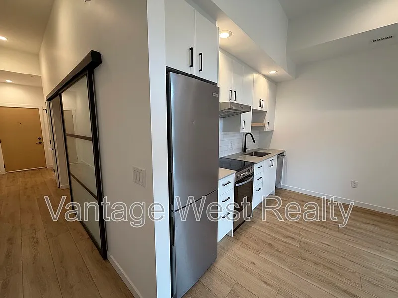 1 bed, 1.0 bath, $1,650 — Photo 4