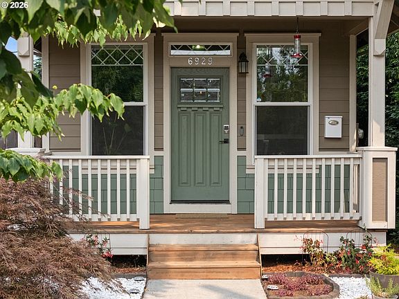 3rd image of 6929 N Armour St