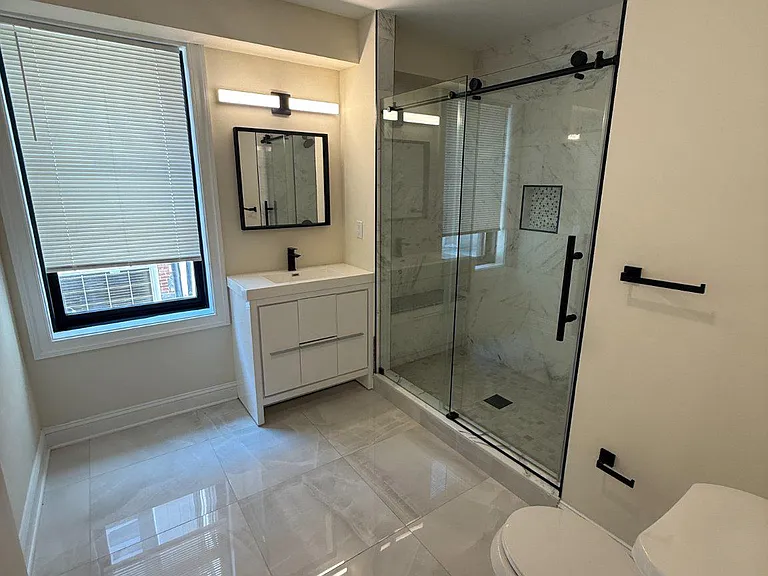 649 N 15th St #2 — Photo 5