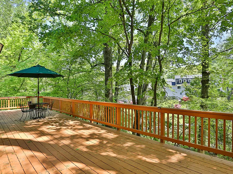 15979 Cove Ln — Photo 22