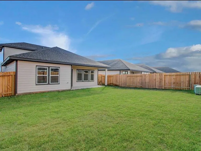 4230 Ramsbury Reach Ct — Photo 18