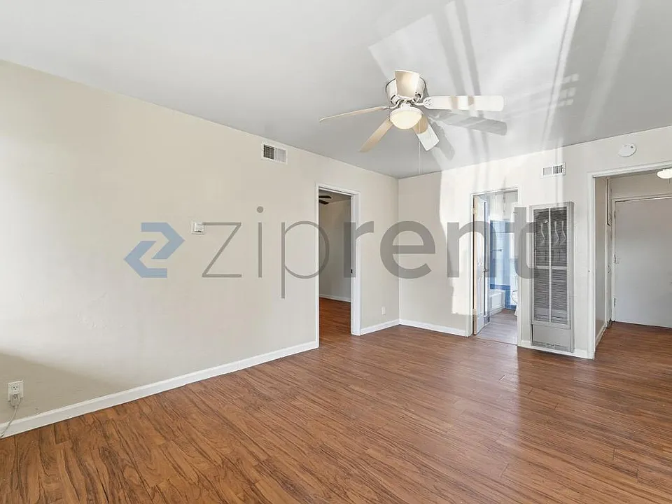 139 W 18th St #7