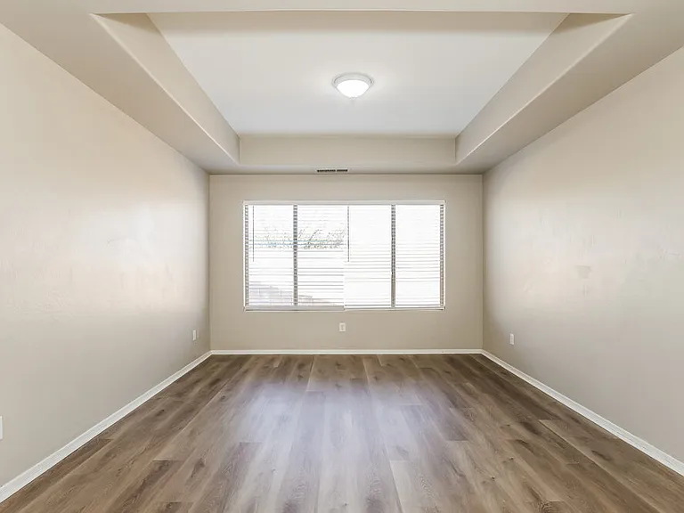 5245 W Bowker St — Photo 8