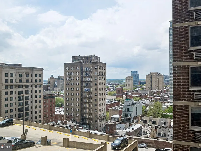 1420 Locust St #14H — Photo 8