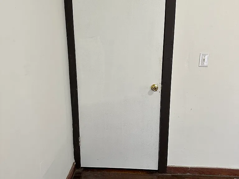 511 E Ward St — Photo 9