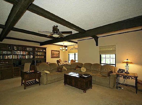 5th image of 4800 Colonial Dr