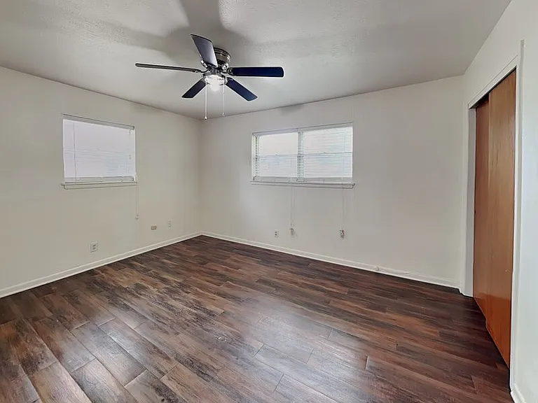 5311 Purington Ave — Photo 7