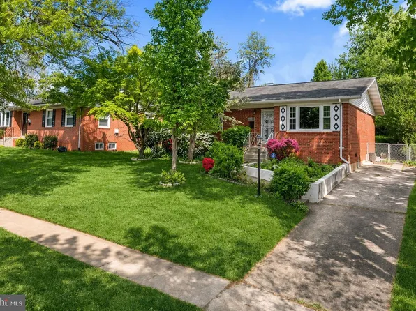 13103 Parkland Dr, Rockville, MD 20853