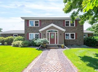 1545 County Road 800 Rd N, Eureka, IL 61530