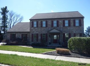 2540 Donlenik Dr, York, PA 17402