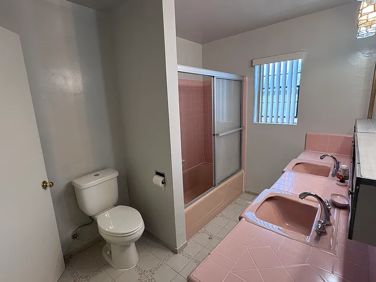4022 Vista Ct #1 — Photo 9