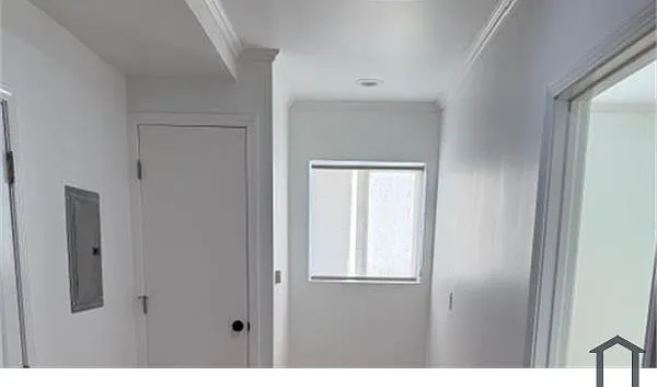 1706 S Western Ave — Photo 7