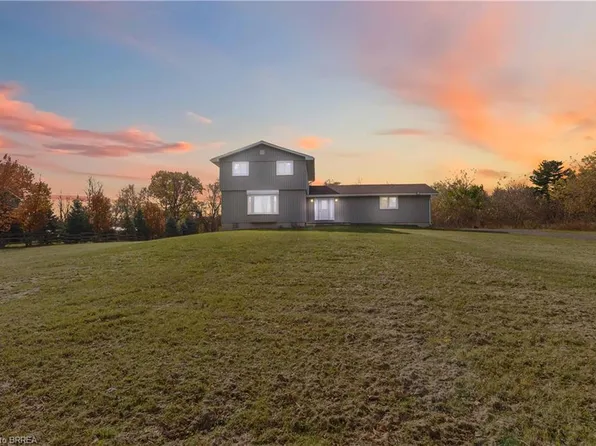 8 War Rd, Brant, ON N3T 5L6