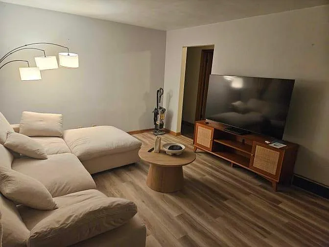 3516 Wind Point Dr #1 — Photo 2