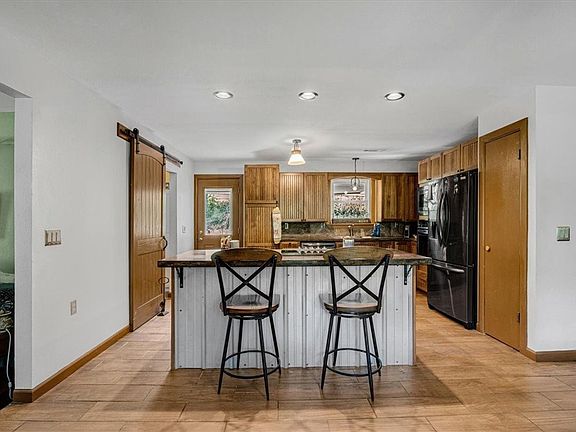 3rd image of 10693 Snavely Rd