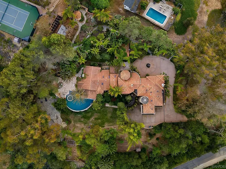 15708 Circo Diegueno Rd — Photo 37