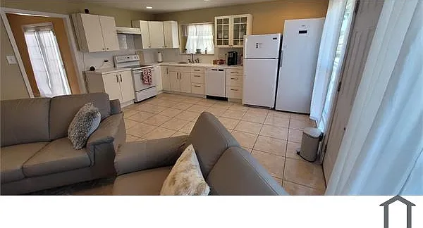 7523 Founders Ct — Photo 10