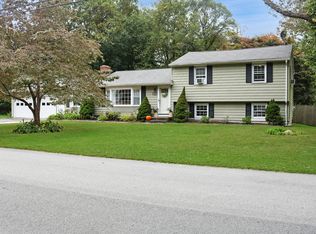 36 Pinecrest Rd, North Stonington, CT 06359