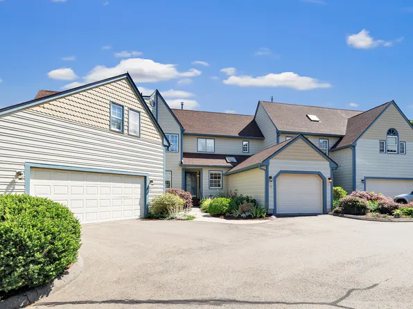 32 L Hermitage Drive #32, Shelton, CT 06484
