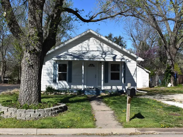 609 S High St, El Dorado, KS 67042