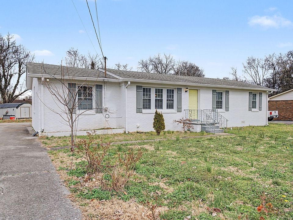 1st image of 407 Sam Houston Dr