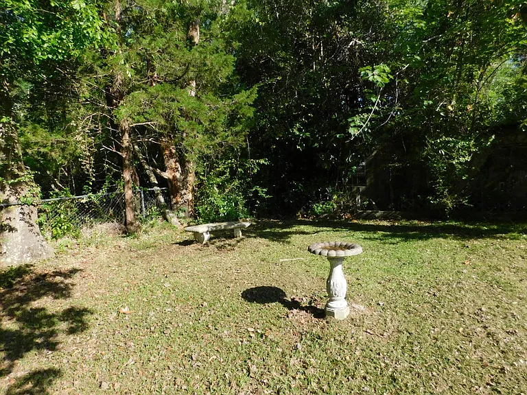 108 Beaufort Dr — Photo 23