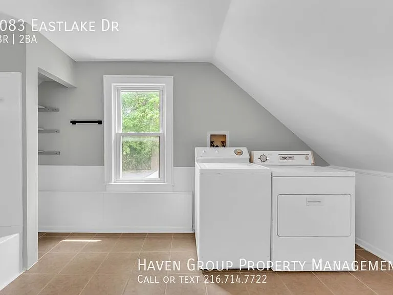 1083 Eastlake Dr — Photo 15