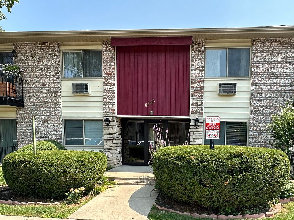 1st image of 8995 Kennedy Dr APT 2D