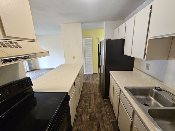 225 E 8th Ave APT B4