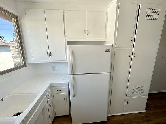 5th image of 106 Vista Del Mar APT 7