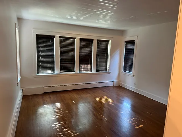 1847 Wesley Ave — Photo 5