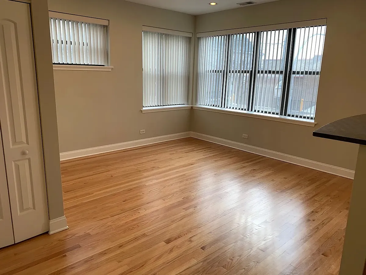 Building Photo - 4749 N Spaulding Ave #1S