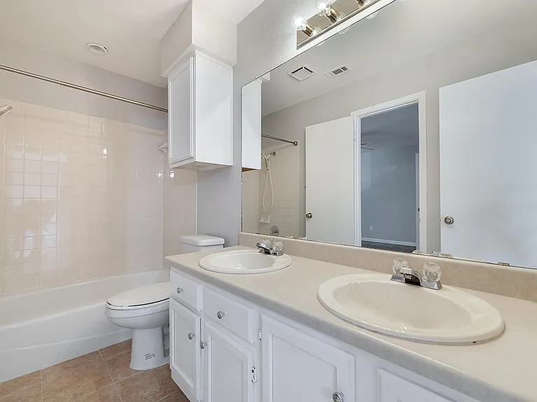 13206 Tamayo Dr — Photo 17
