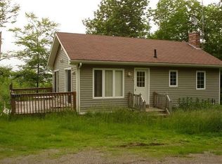1086 Gibbs Rd, Newport Center, VT 05857