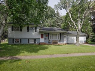 2711 Chaparral St, Kalamazoo, MI 49006