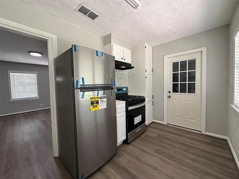 3723 Cosby St — Photo 5