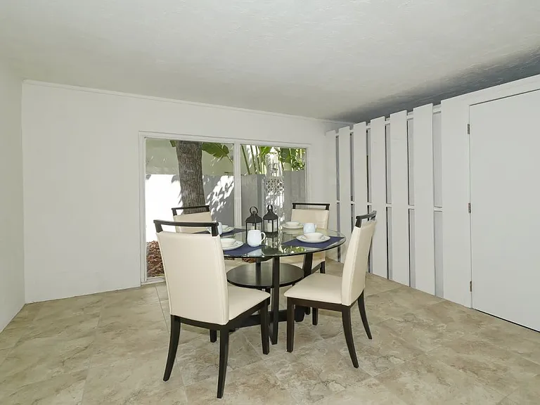 228 Van Buren Dr — Photo 33