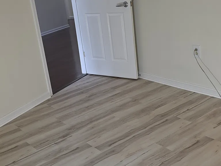 10101 Grosvenor Pl #520 — Photo 24
