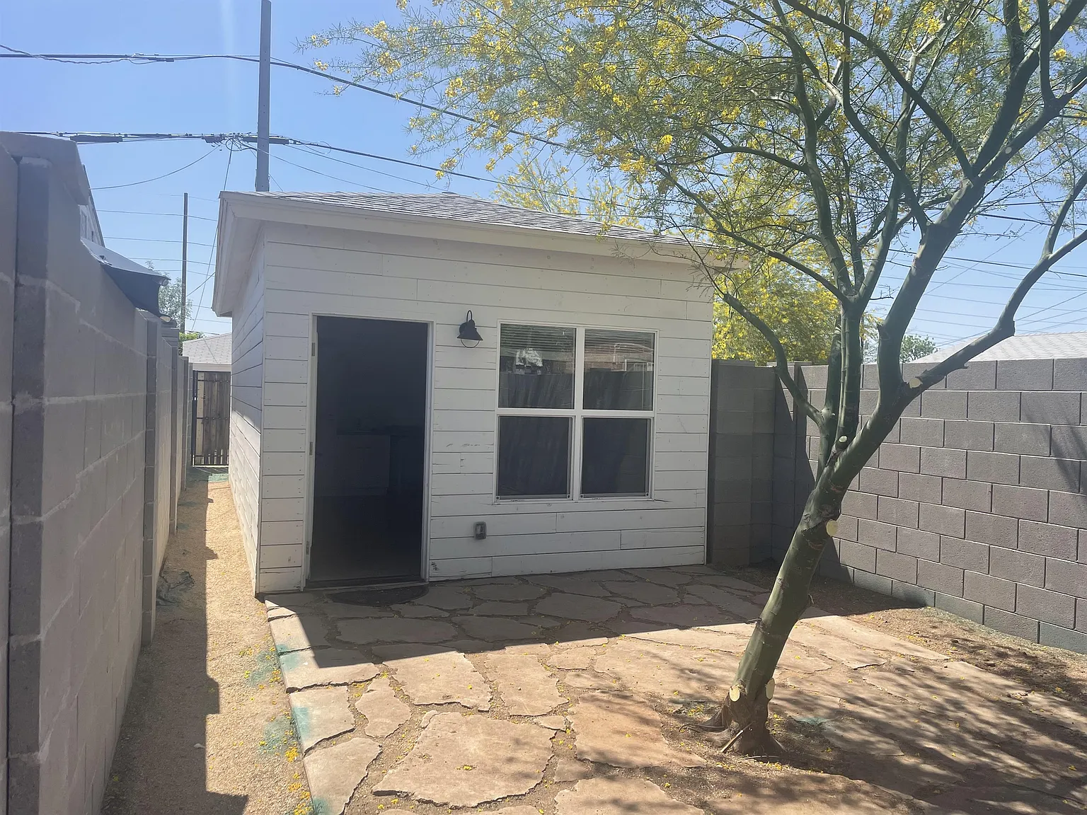 1523 E. Cambridge - GH — Photo 1