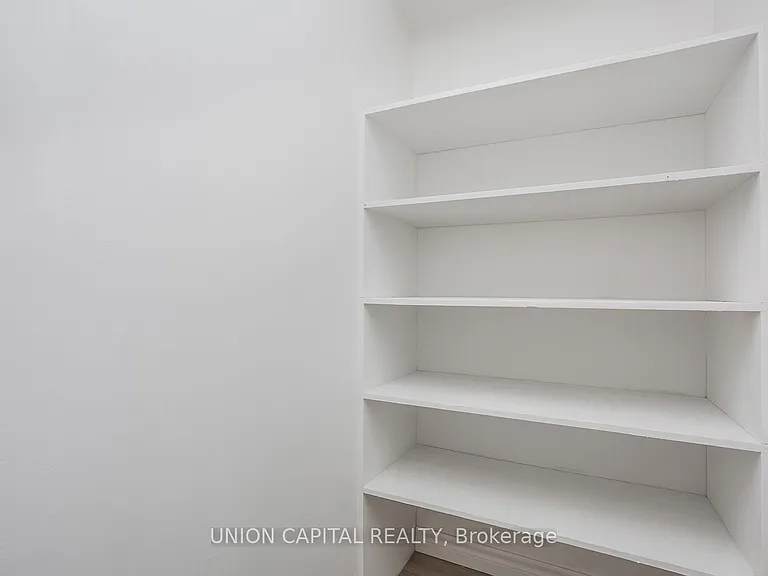 720 Spadina Ave #904 — Photo 9