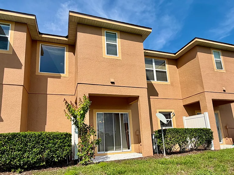 Back exterior building -1720 RETREAT VIEW CIR.