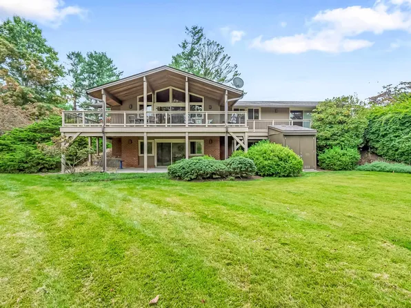 304 Fincastle Dr, Blacksburg, VA 24060