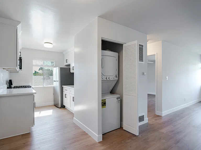 2622 S Hobart Blvd #14 — Photo 13