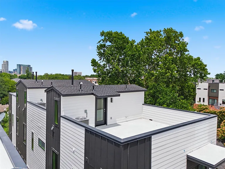 4605 Belmont Ave #2 — Photo 6