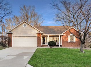 17 Woodbine Ct, Collinsville, IL 62234