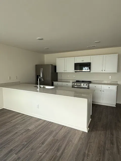 2352 B Brookville Dr. - 1 — Photo 3