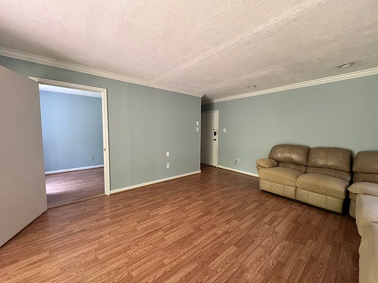 545 Burgoyne Rd #2 — Photo 4