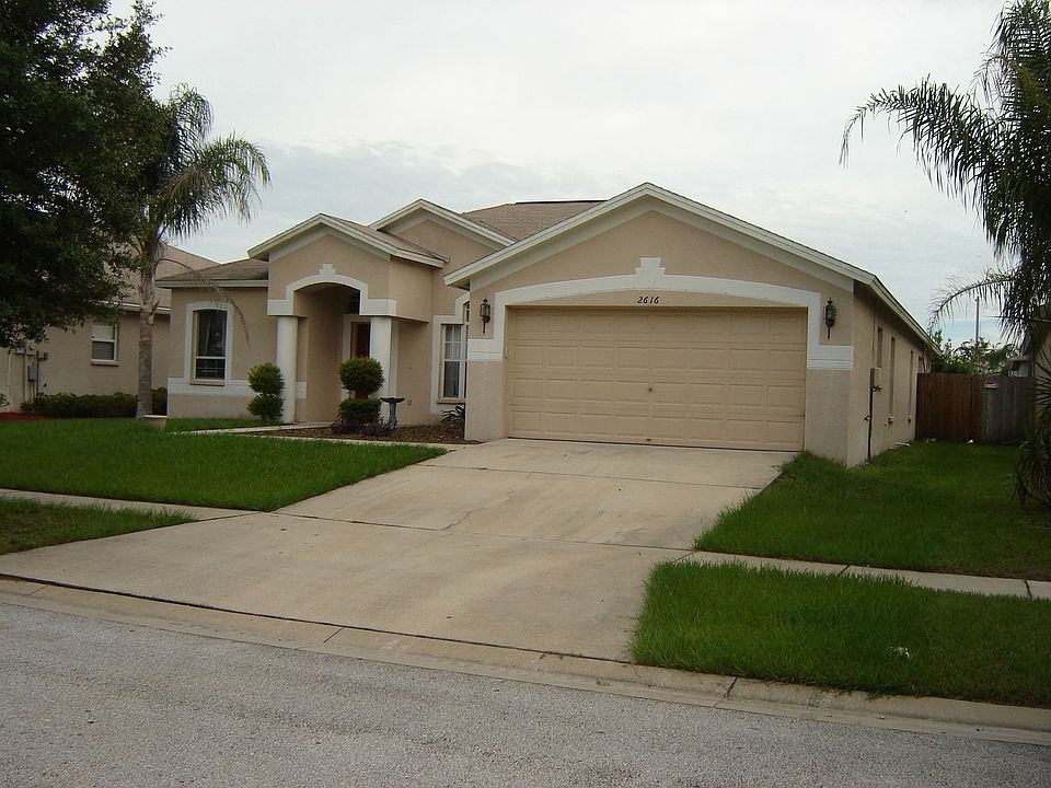 1st image of 2616 Brookville Dr