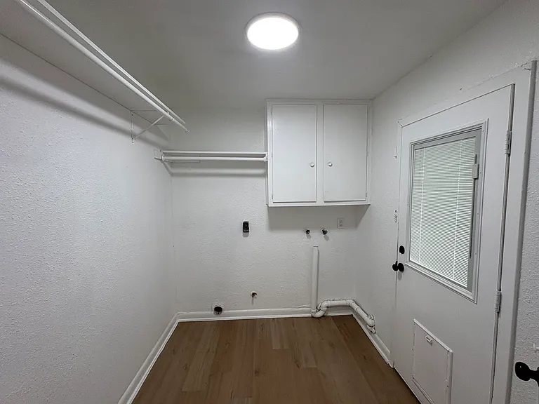 704 Fleetwood St — Photo 48
